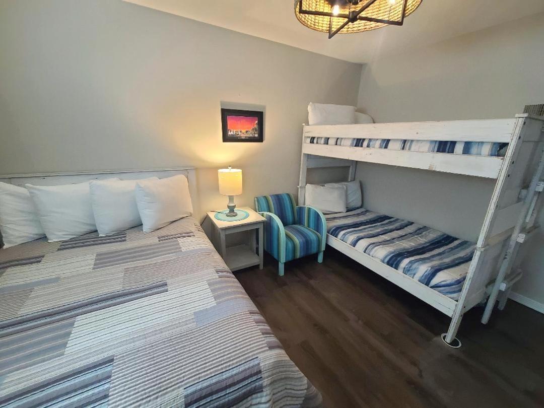 Beautiful 3 Bedroom Beachfront Condo 海湾海岸 外观 照片